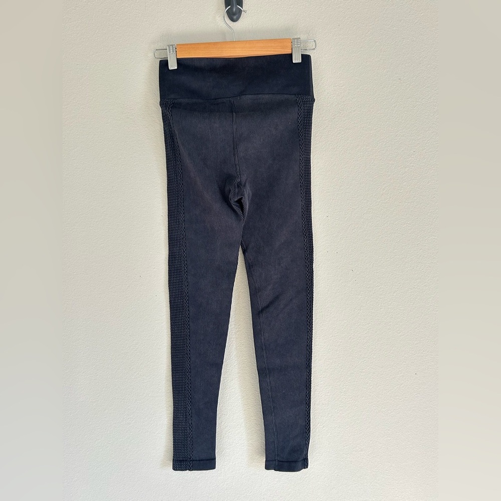 Offline By Aerie Black washed leggings small X-5